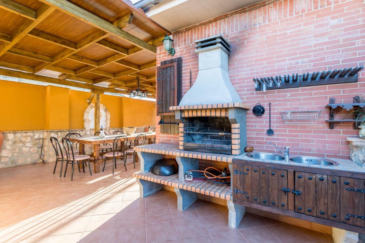 Vila Casa Ludima Fuentes de Andalucía Exteriér fotografie